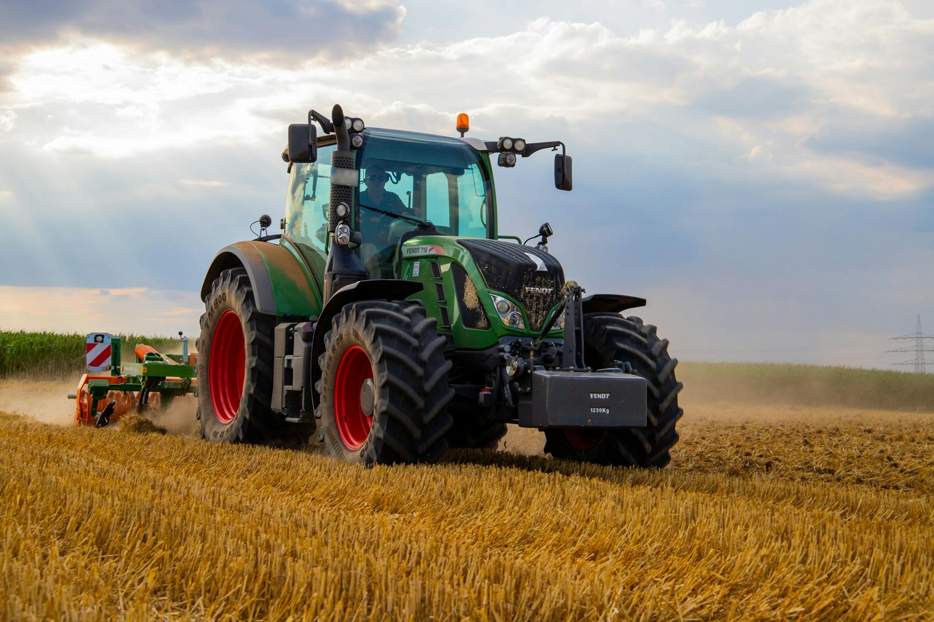 Top 5 Signs Your Tractor Needs Immediate Repair